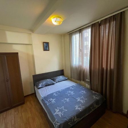 Apartment In Yerevan, Centre Exteriör bild