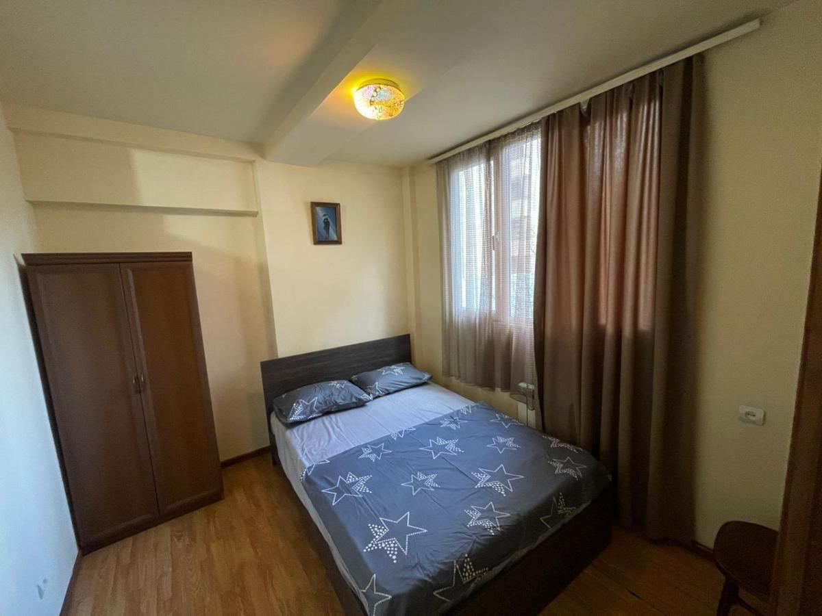 Apartment In Yerevan, Centre Exteriör bild